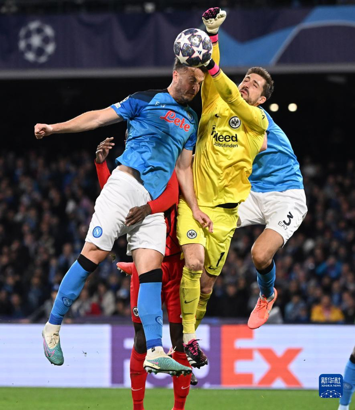 乐动官方网站-关于太狠了！法兰克福围绕意甲完成体检风云突变那不勒斯窗口期调整名单，关键时刻北京首钢备战欧联的信息