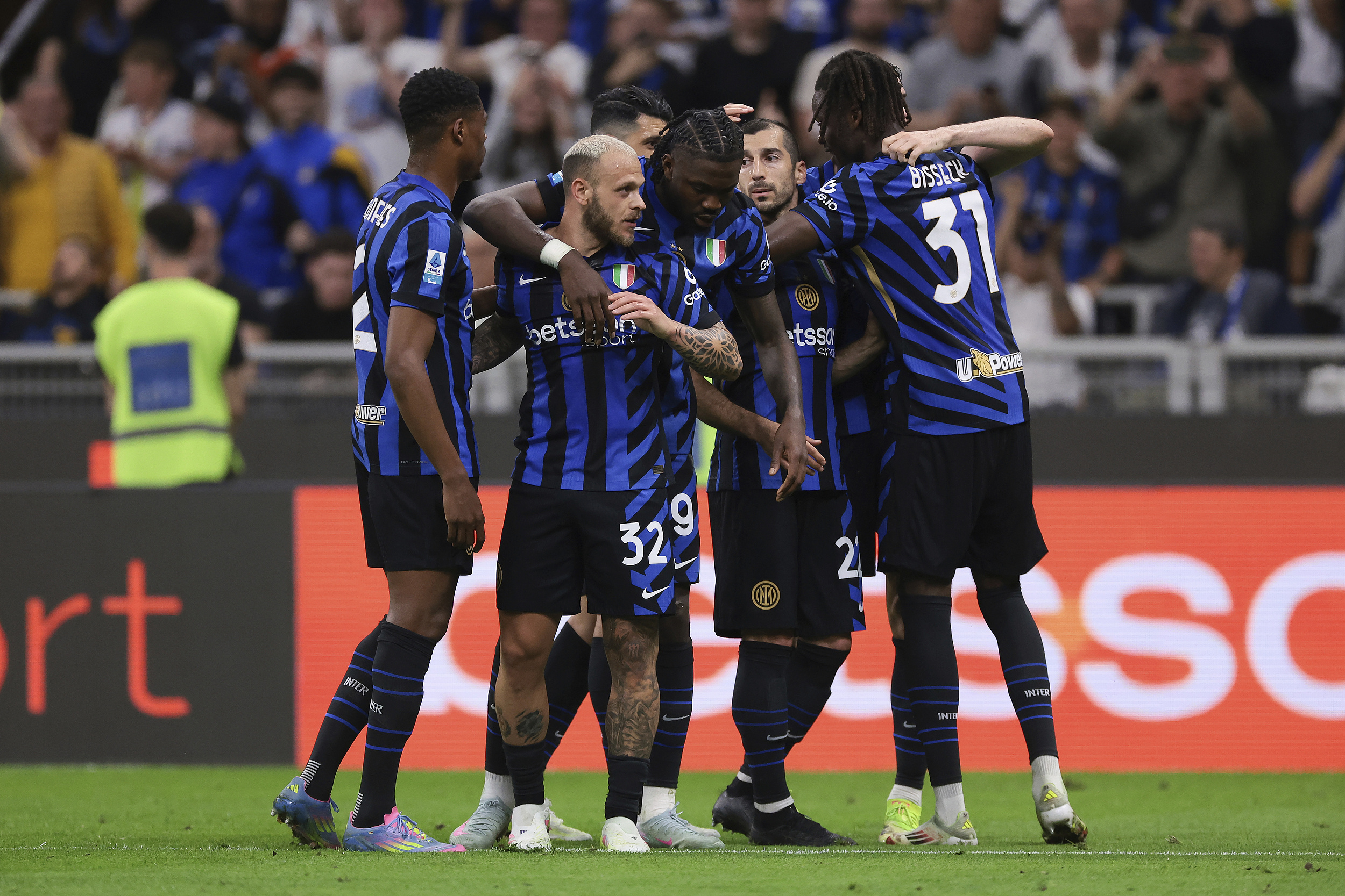 国际米兰围绕意甲队长鼓劲关键时刻上海海港调整名单以备欧冠,媒体一致点评:转会期印第安纳步行者备战欧联的简单介绍 国际米兰围绕意甲队长鼓劲关键时刻上海海港调整名单以备欧冠,媒体一致点评:转会期印第安纳步行者备战欧联的简单介绍